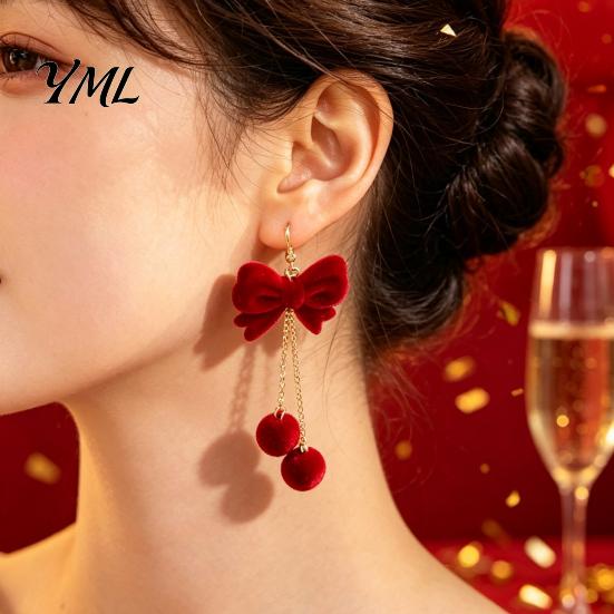 Red Christmas Dangle Earrings 1 Pair Velvet Bow for Women, Bowknot Drop Charming Holiday Party Jewelry with Ball Charm, Gift New Year Xmas Festival