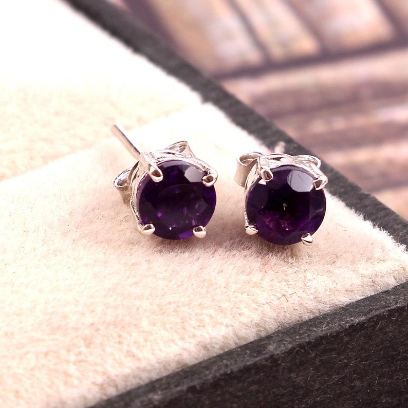 Серьги из натурального аметиста - минималистичные серьги-гвоздики - изящные серьги-серьги в стиле ар-деко - серебро 925 пробы - подарок для женщины и ее мамы