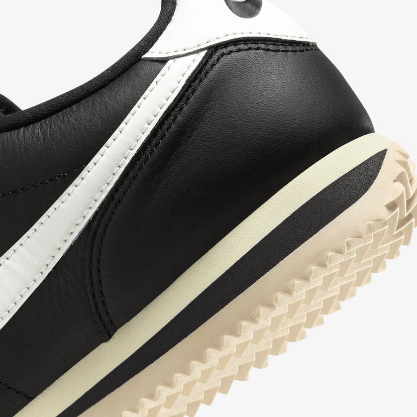 FB6877-001 Nike Cortez 23 PRM Черный и Парус (Женский)
