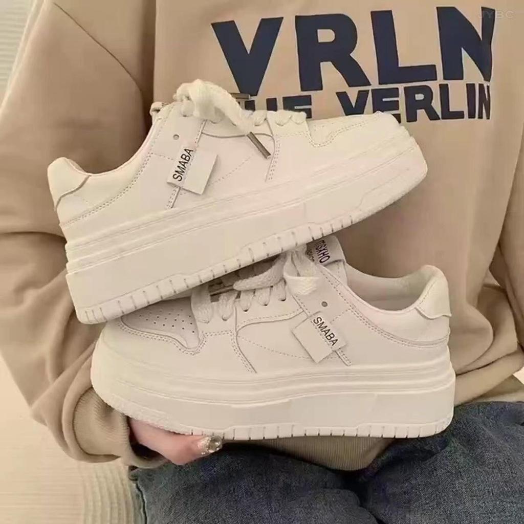 Женские модные белые кроссовки на платформе — визуально увеличивают рост, повседневные, универсальные, в стиле кампуса, весенняя коллекция