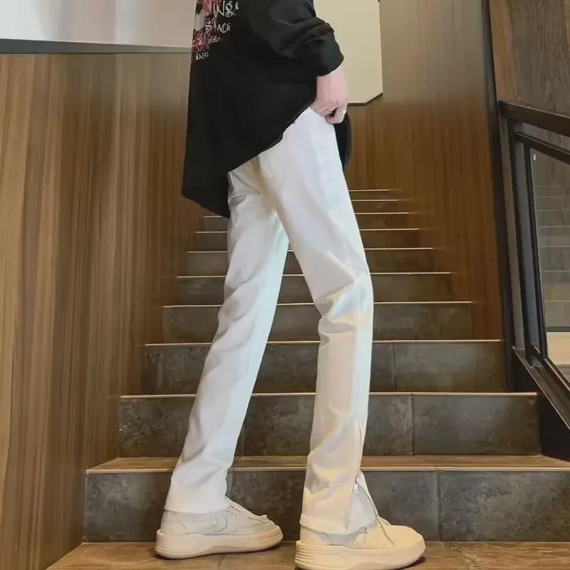 Мужские узкие белые расклешенные джинсы - американский стиль, разрез на молнии, весна/осень