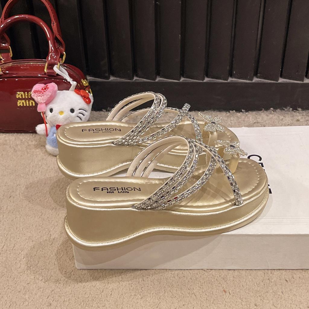 2025 French Sandals Slippers Women's Summer Wear Fat Wide Butterfly Rhinestone Cover Toes Roman Beach Thick Bottom Wedge Sandals