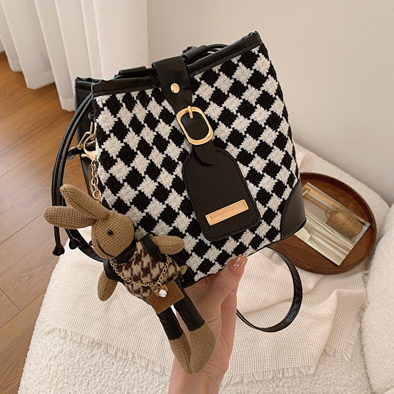 Bag Women'S Autumn And Winter Retro Rhombus Bucket Bag Fashion Niche Design Shoulder Crossbody Bag