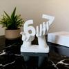 3D-печатная фигурка, держащая цифровую итальянскую «мозговую гниль» Математика 67, Забавная и смешная мем-фигурка, держащая цифровую 67 Скульптура