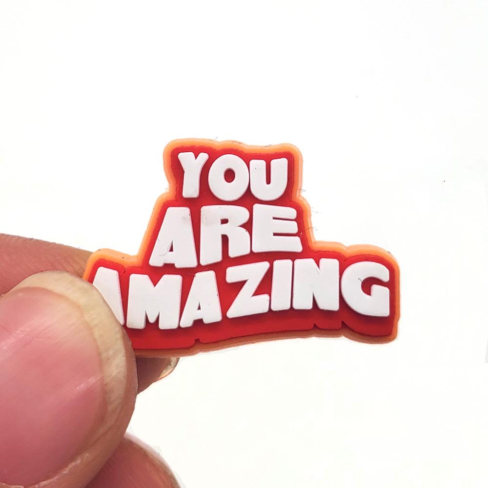 Серия фраз с буквами Мультяшные украшения для обуви-сабо: Милые ПВХ цветы и пряжки