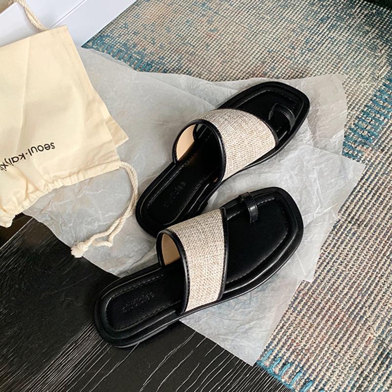 Grape Mother Of The Same Style, One Word With Flat Bottom Cover Toe Leather Cool Slippers, Women Wear Seaside Holiday Beach Slippers In Summer
