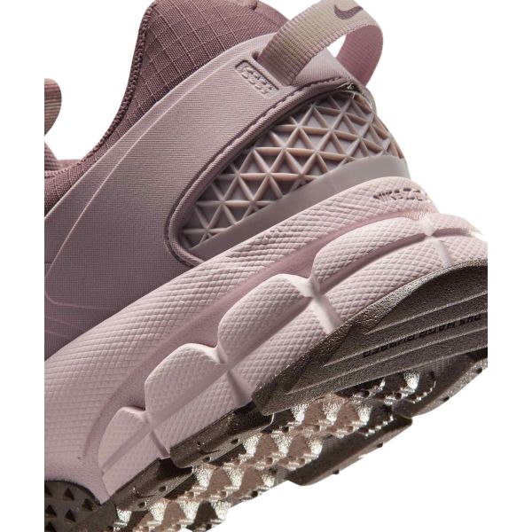 Nike  Zoom Vomero Roam Winterized Tattoo Women Sneakers Brown Particle-Rose Silt-Red HQ2181-501