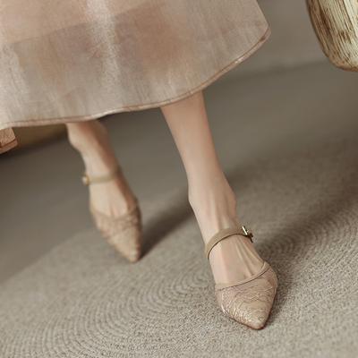 Одно слово с тапочками женский новый темперамент средний высокий каблук верхняя одежда простые квадратные носки тонкий каблук сандалии