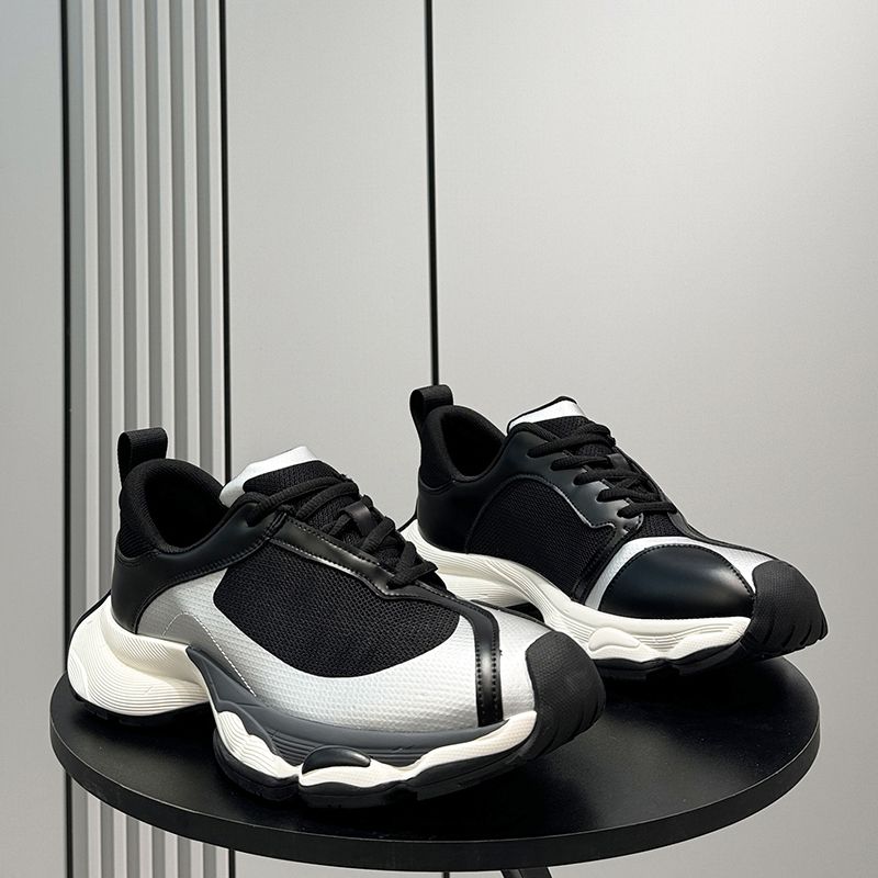 Толстая платформа Сетчатый верх Дышащие спортивные туфли для мужчин Дешевая ликвидация Бег Оригинальный модный дизайнер Мужские повседневные кроссовки