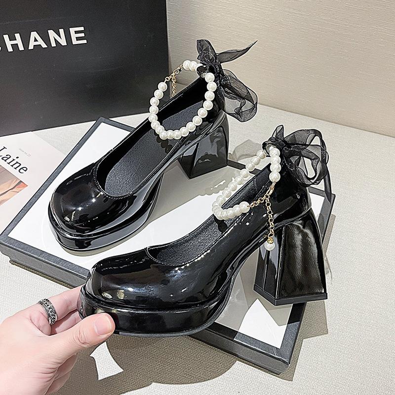 Французские женские туфли на платформе туфли Мэри Джейн женские 2025 новые толстые высокие каблуки нежные и милые жемчужные туфли с одним словом на ремне одинарные туфли