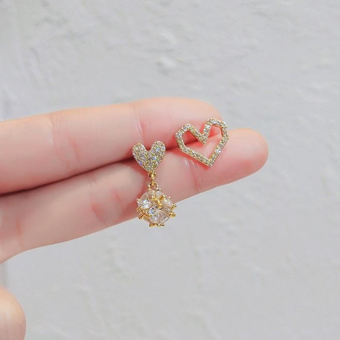 Серьги с асимметричным цирконом, серьги-сердечки, дизайнерские серьги, серьги для девушки