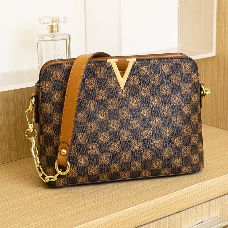 Women's Plaid Tilted Straddle Shell Bag Classic Retro Versatile Printed Bag Light Luxury Large Capacity Shoulder Chain Handbag