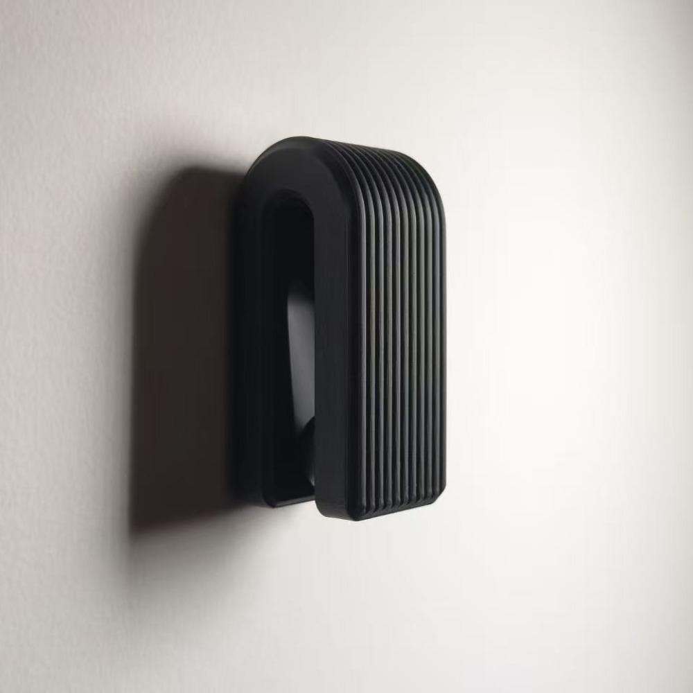 2 Pieces Strong Self Adhesive Auto-lock Towel Rack Space-saving Plastic Towel Hook Practical Non Perforated
