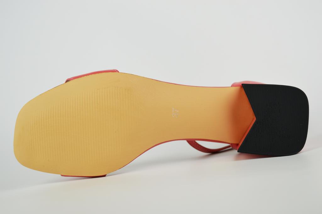 Босоножки на невысоком каблуке Lady Marcia 18733 36 Розовый кожа