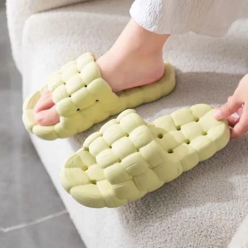 Обувь для женщин, сандалии для спальни, шлепанцы для ванной, клетчатые женские тапочки, шлепанцы Bubble 39, маленький размер, легко носить, оригинальный ПВХ VIP