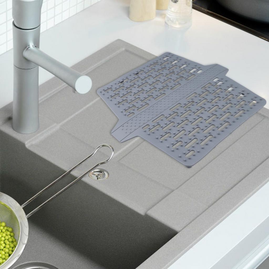 This Heat Resistant Silicon Pad Keeps Your Kitchen Sinks Safe