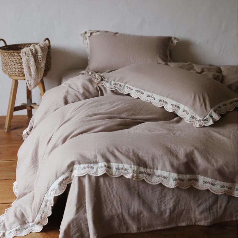 Постельный набор COMOLIVING из 4 предметов с кружевом