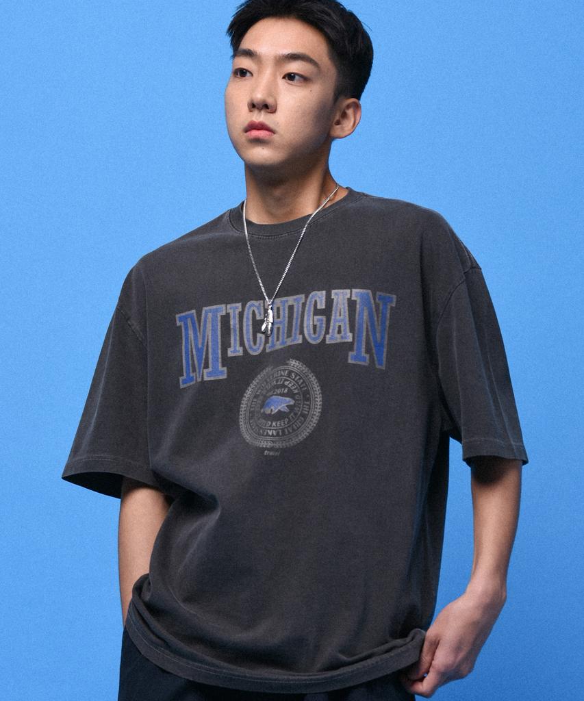 TRAVEL Michigan Wolverine Pigment Short Sleeve T-Shirt Black Charcoal