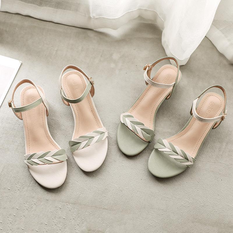 Мода 2024 года, новые модные универсальные тапочки, повседневные тапочки большого размера, женские желейные скандалы, хрустальные резиновые каблуки, женская обувь Tenis Feminino