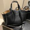 Large Capacity Tote Bag Women's Winter New Solid Color Fashion Casual Simple Niche Portable Shoulder Bag