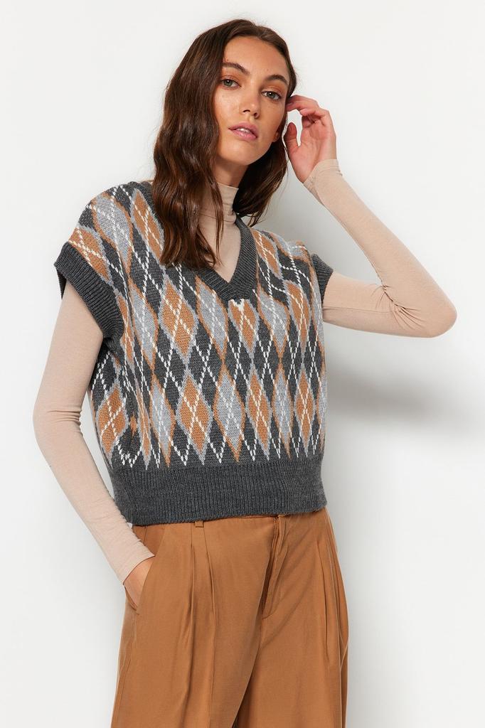 Women's Fashionable Stylish Sweater Black Wide Fit Knitwear Sweater