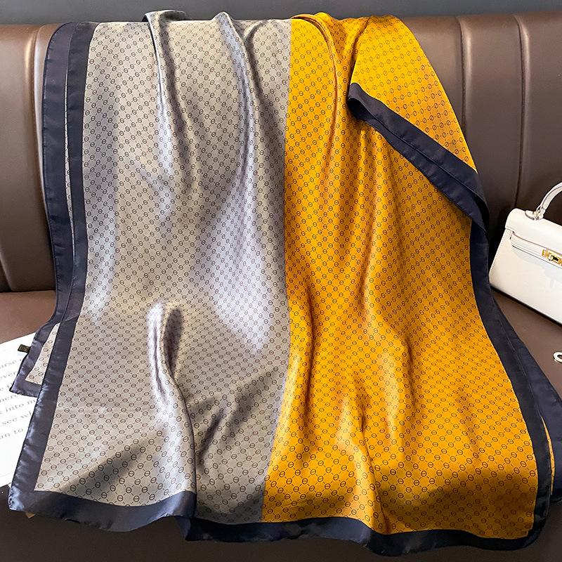 Korean New Thin Warm Scarf for Women's Geometric Emulation Silk High-quality Gauze Scarf Travel Vacation Sunscreen