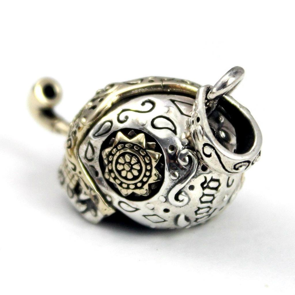 Good Vibrations Mexican Skull Pendant with One Eye