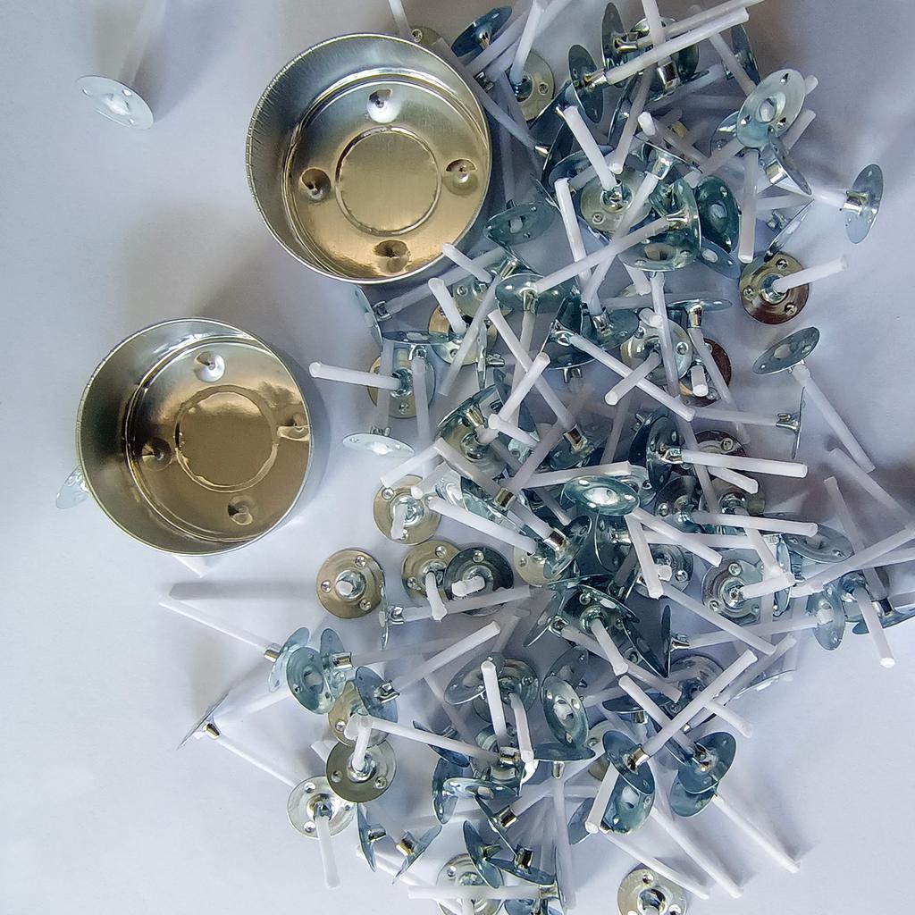 Упаковка из 200 предварительно прошитых хлопковых фитилей для свечей с металлическими поддерживающими язычками для декоративных чайных свечей