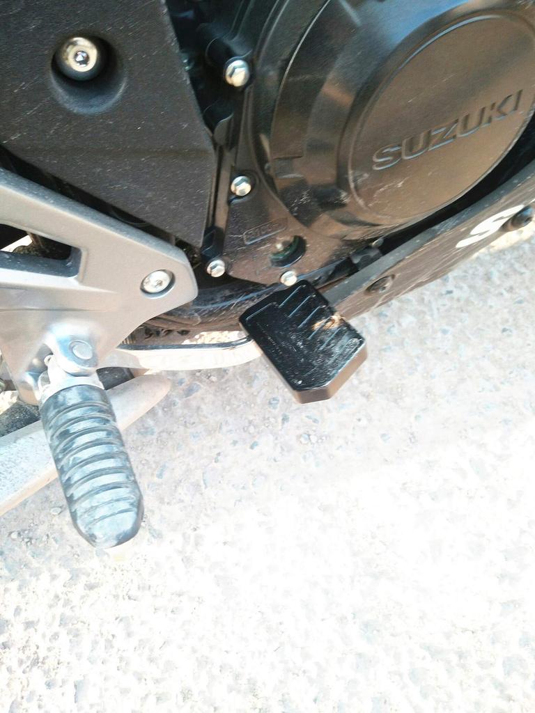 Suzuki GSX250R DL250 GW250 V-Strom250 Magnifier CNC Aluminum Brake Pedal Expansion Base Expansion Plate (GSX-250R, Black)