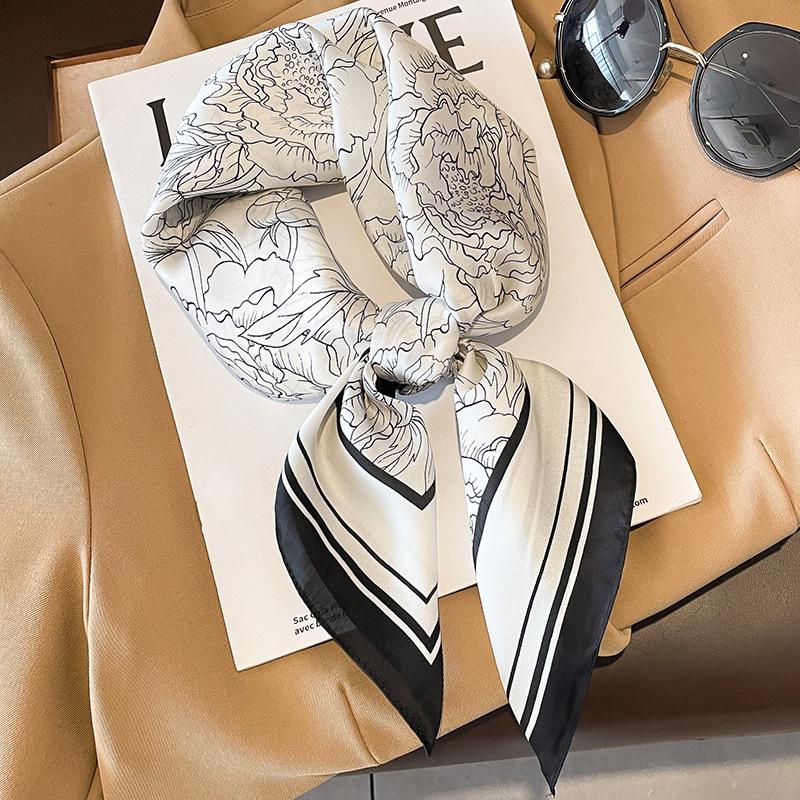 Роскошный бренд шелковый квадратный платок женский фуляр бандана принт лошади шейный платок повязки для волос 70 см шали накидки буфанда весна