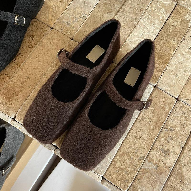 Абсолютно! Туфли Мэри Джейн Женские 2025 Новые Ретро Квадратный Носок Мелкий Вырез Мягкая Подошва с Юбкой Французский Вечерний Стиль Мао Мао Одинарные Туфли