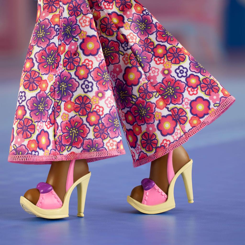 barbie Кукольный домик My Scene Jai Signature Black для ролевых игр для детей от 6 лет и JBH84 Игра в переодевание, Вверх,