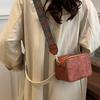 Retro Embossed Craft Camera Bag Women's Wide Shoulder Strap Oblique Shoulder Bag Crossbody Square Handbag Purse