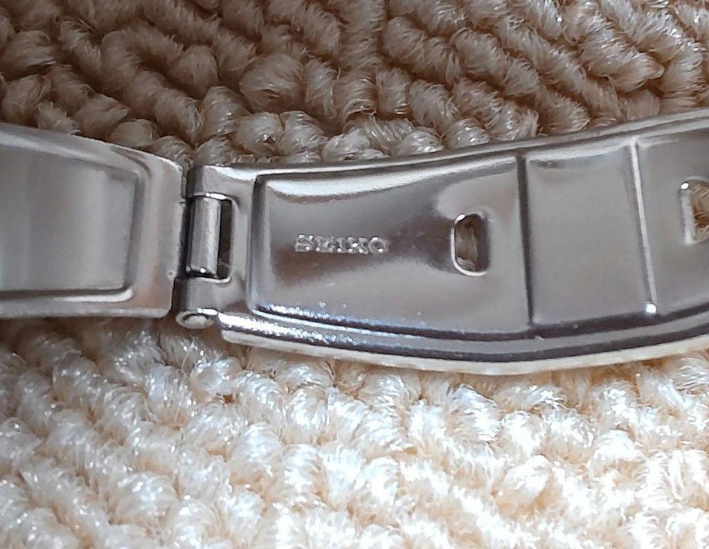 [USED] Extremely Rare, Working Seiko Women's Watch with Quartz Movement and Square Case