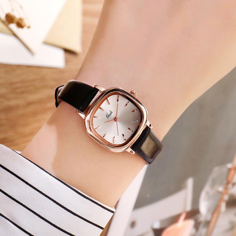 Minimalist Womens Watch With Leather Strap For Casual Office Wear