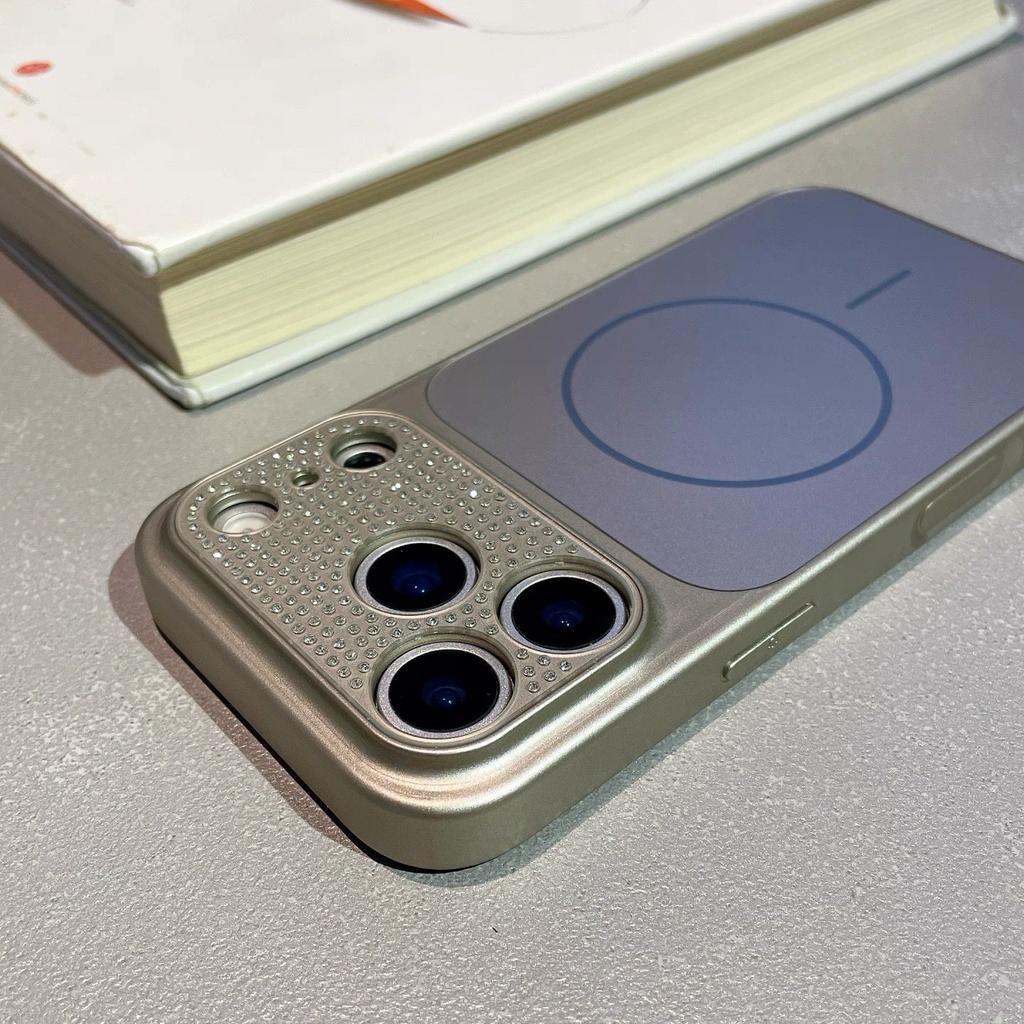 Роскошный Матовый Чехол Для Телефона С Защитой Камеры Из Страз Для iPhone 17 16 15 14 13 Pro Max 17Pro Для Беспроводной Зарядки Magsafe Бронированный Чехол
