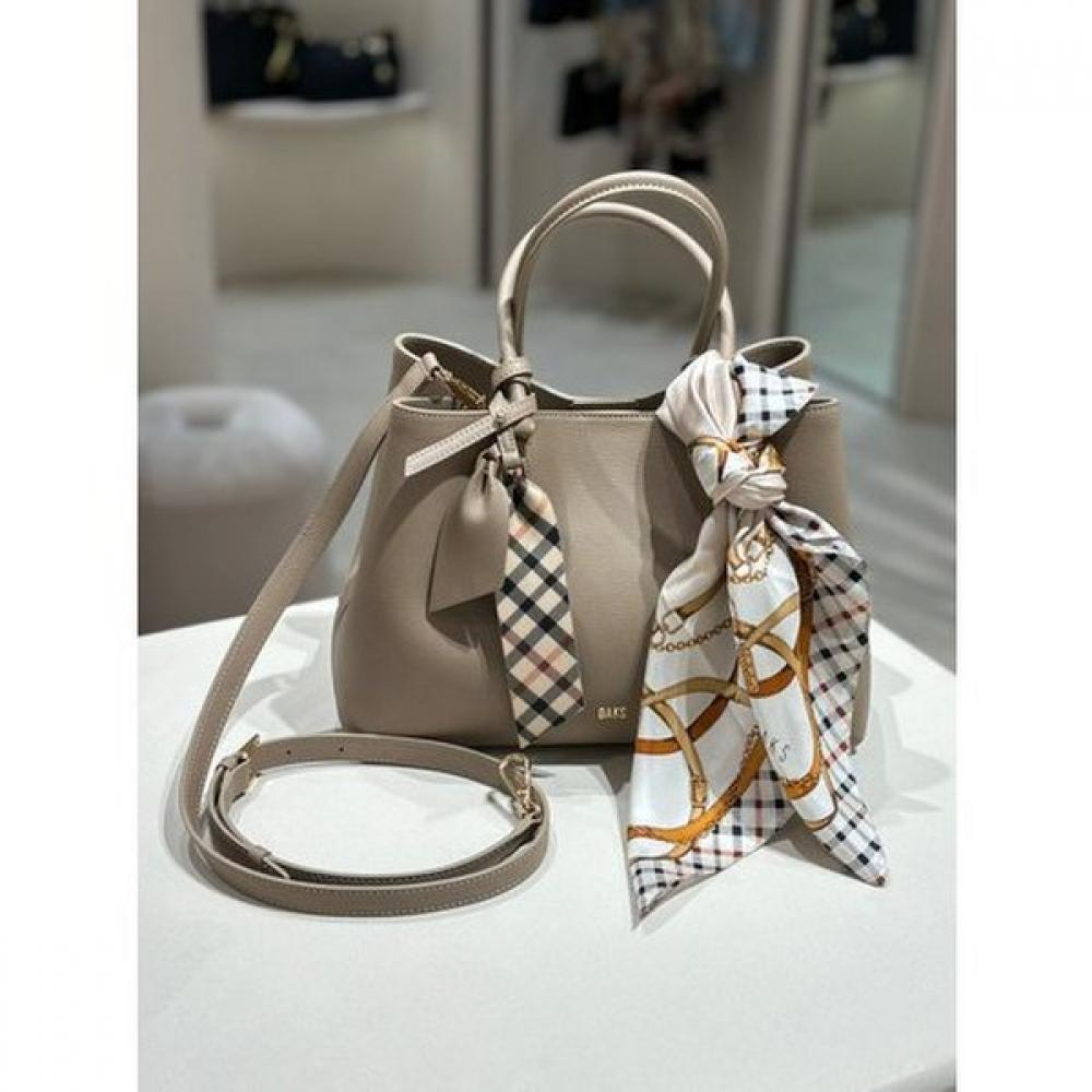 Daks Beige Check Tote Bag   Silk Scarf Dcba4e132i2 Dcsc4e144i2