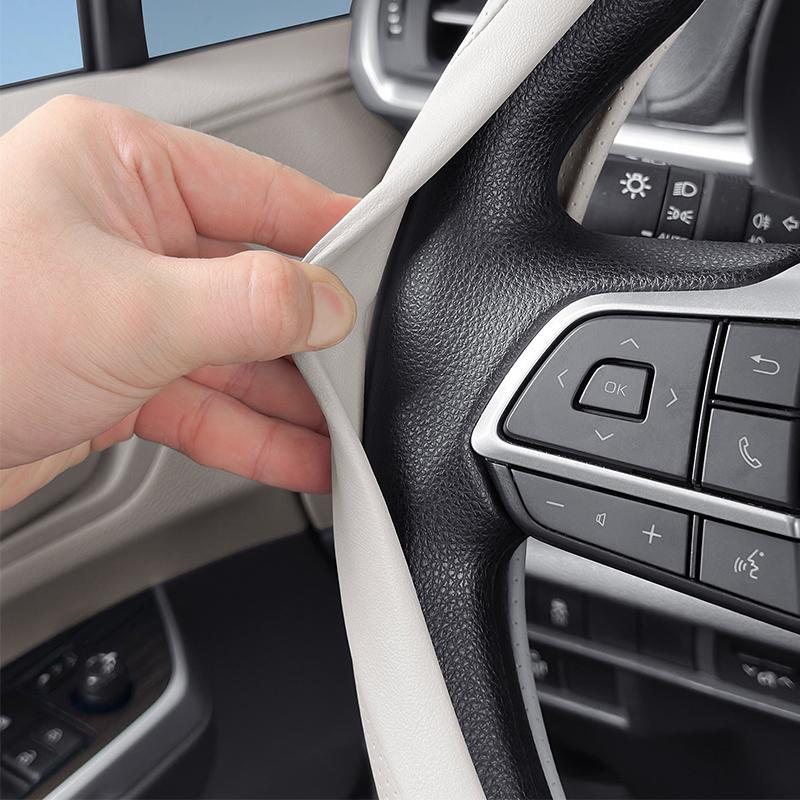 for Toyota Sienna XL40 2024 2025 Car steering wheel protective cover made of silicone material for interior protection
