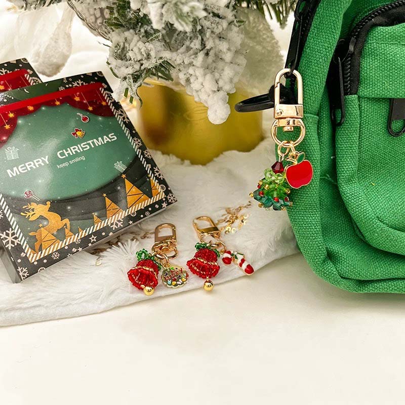 WTEMPO Christmas Keychain Set with Lobster Clasp Charm Christmas Series Patterns Design Holiday Keyrings for Women Party Favors Bag Car Decorations