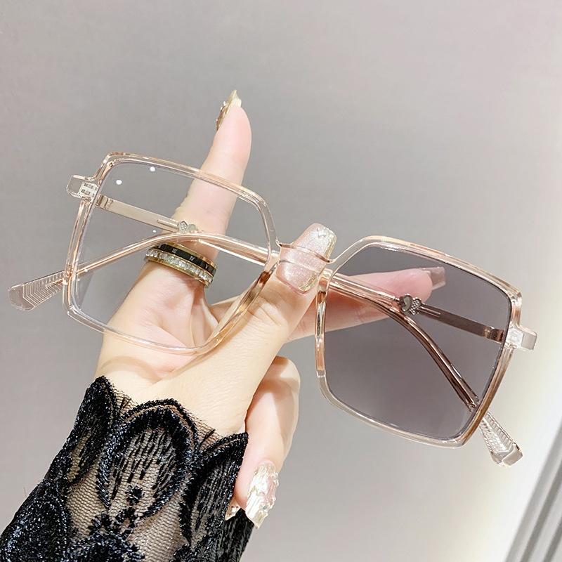 Women's Luxury Pochromic Myopia Glasses Trendy New Square Butterfly Eyeglasses Elegant Near Sight Eyewear for Ladies Men
