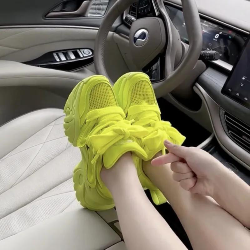 Высота каблука 7 см. Женские новые повседневные туфли на толстой подошве, универсальные, цветные, дышащие, спортивные туфли в стиле ретро, кроссовки для бега для студентов.