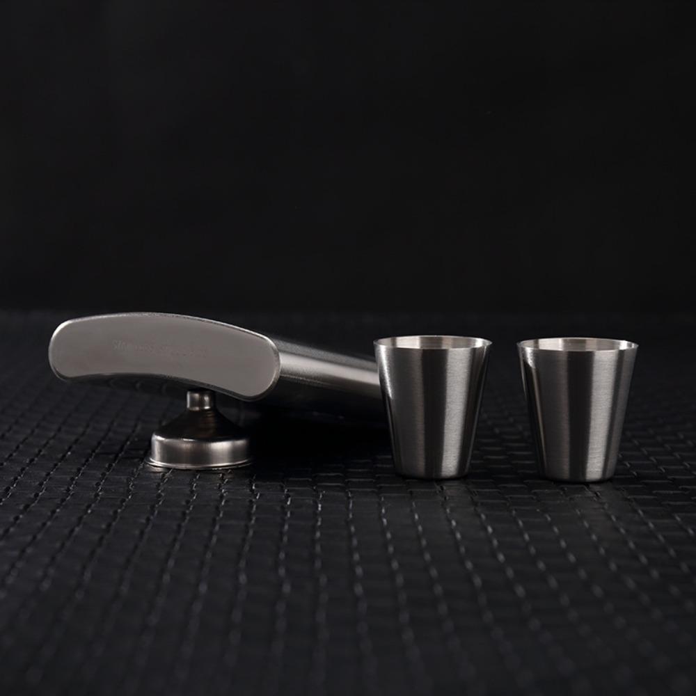 Stainless Steel Wine Bottle Set 7oz Drinking Cup Set Portable Whisky Flask Gifts
