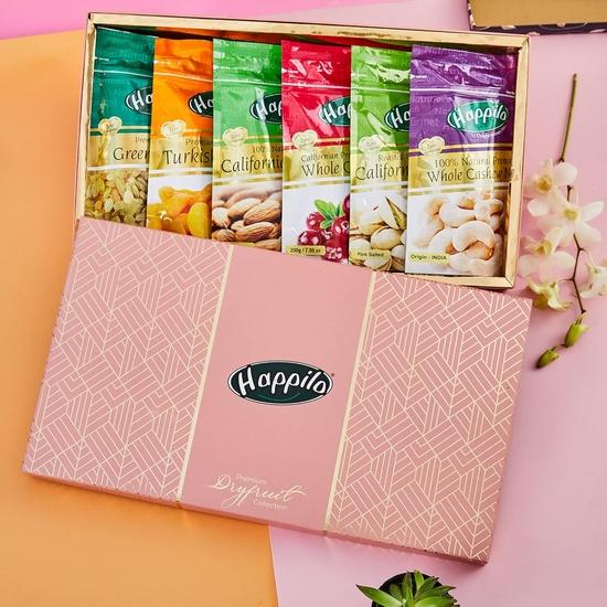 Подарочная коробка с сухофруктами Happilo Celebrations Orchid — калифорнийский миндаль, отборные кешью, изюм, соленая фисташка, клюква масала и турецкие абрикосы, 1 кг