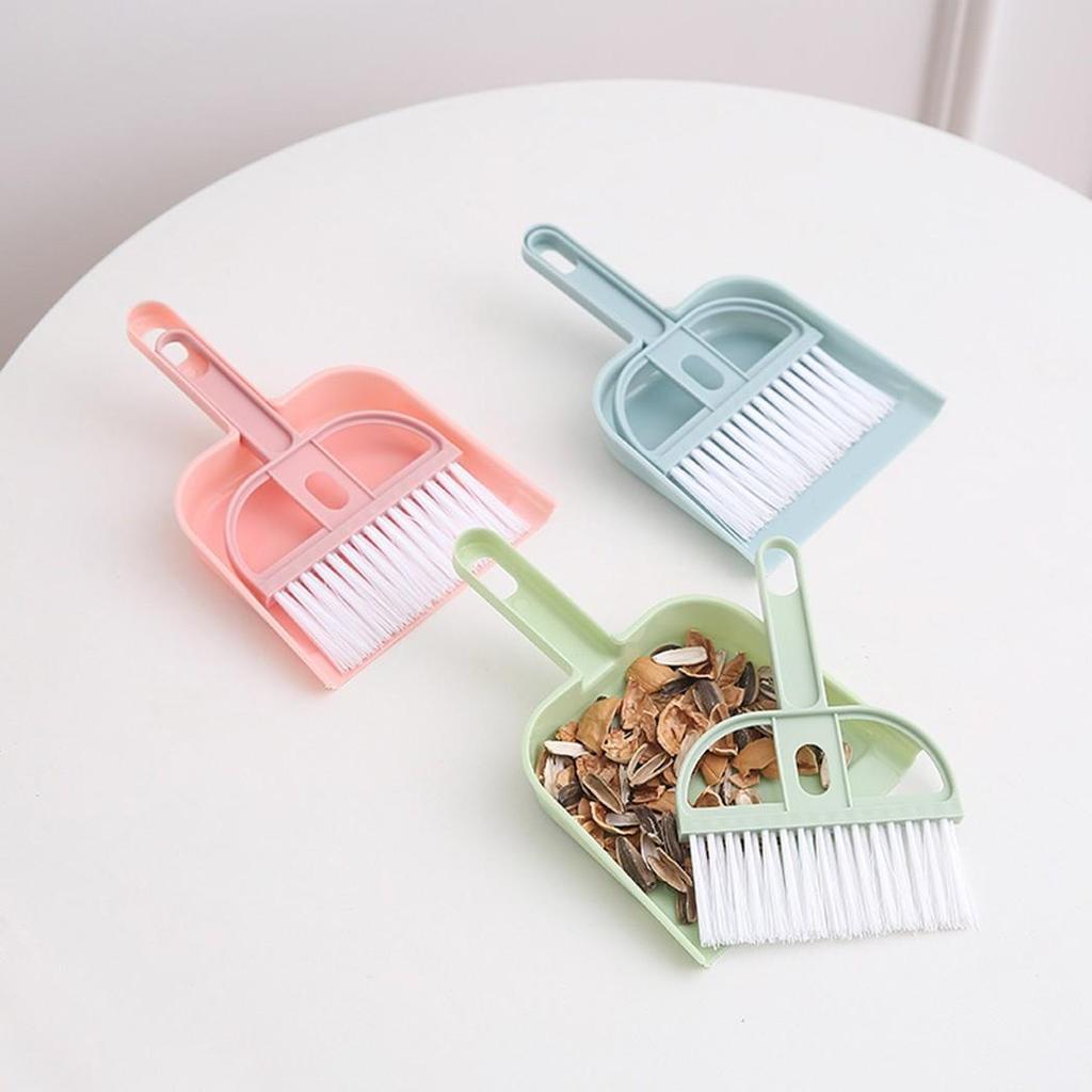 Clean Desktop Dustpan Broom Set Clean Keyboard Cleaning Car Air Outlet