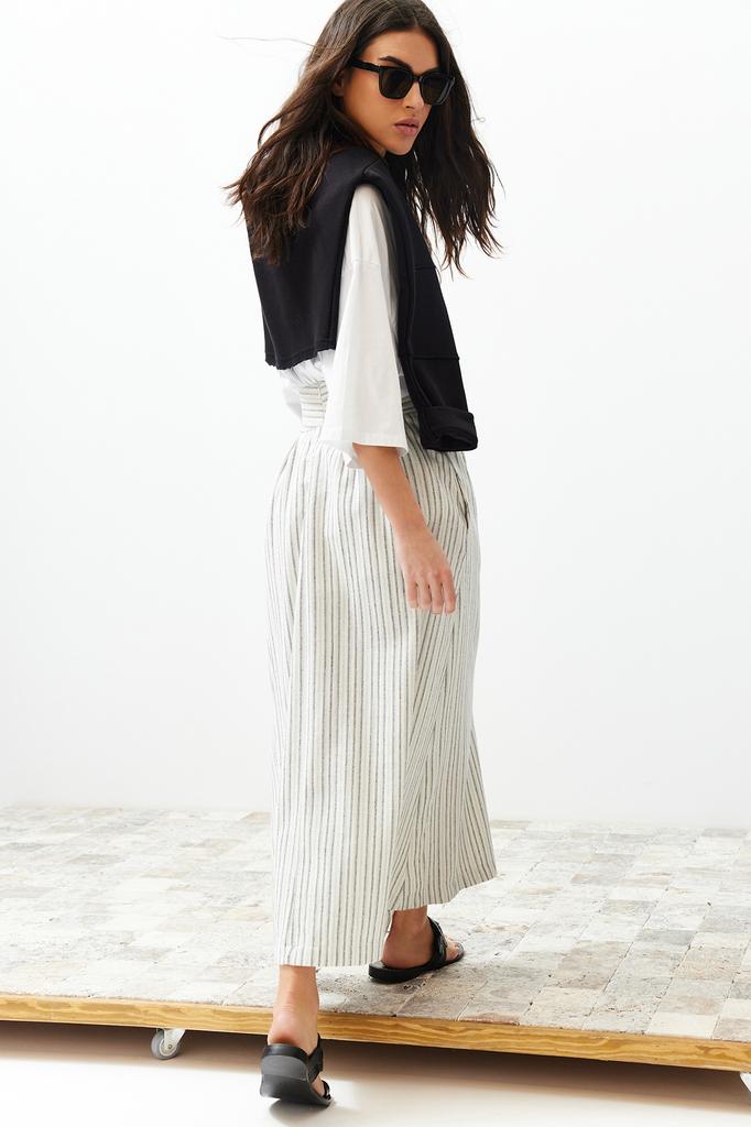 Women's Fashion Ecru Lined Polka Dot Pleated Woven Skirt