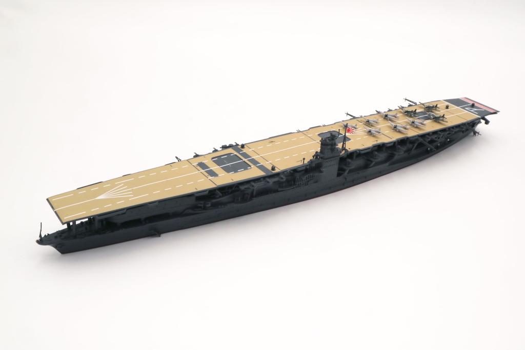 Пластиковая модель авианосца ВМС Японии «Акаги» специальной серии 1/700 №35