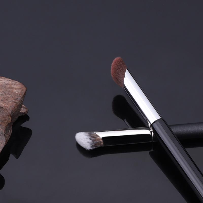 Magic Finger Concealer Brush – Thumb Brush Recommended by Influencer Wang Feifei