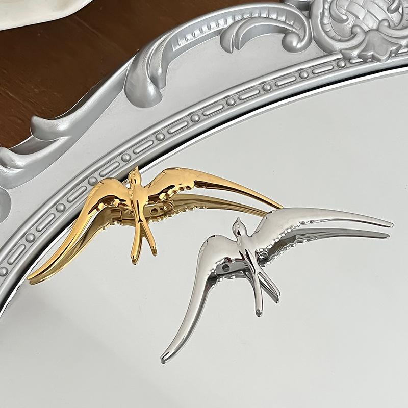 Stainless Steel Women's Swallow Brooch Glossy Metal Bird Swallow Brooch Suit Decoration Delicate Brooch Pin Accessories Gift
