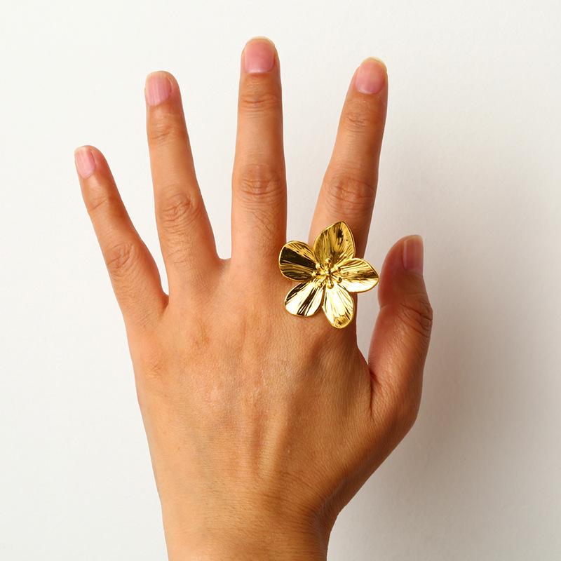 Французское ретро кольцо-цветок из нержавеющей стали с PVD-покрытием из 18-каратного золота для женщин