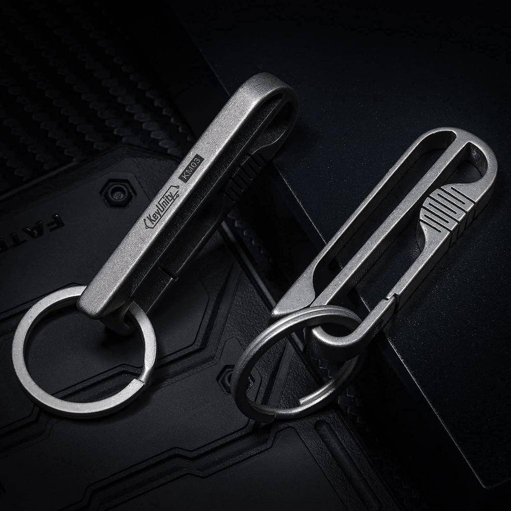 KM03 Keychain Titanium Belt Carabiner Keychain Key Chain with Key Ring Belt Clip Titanium Key Simple Lightweight Waterproof Corrosion Resistant Silver